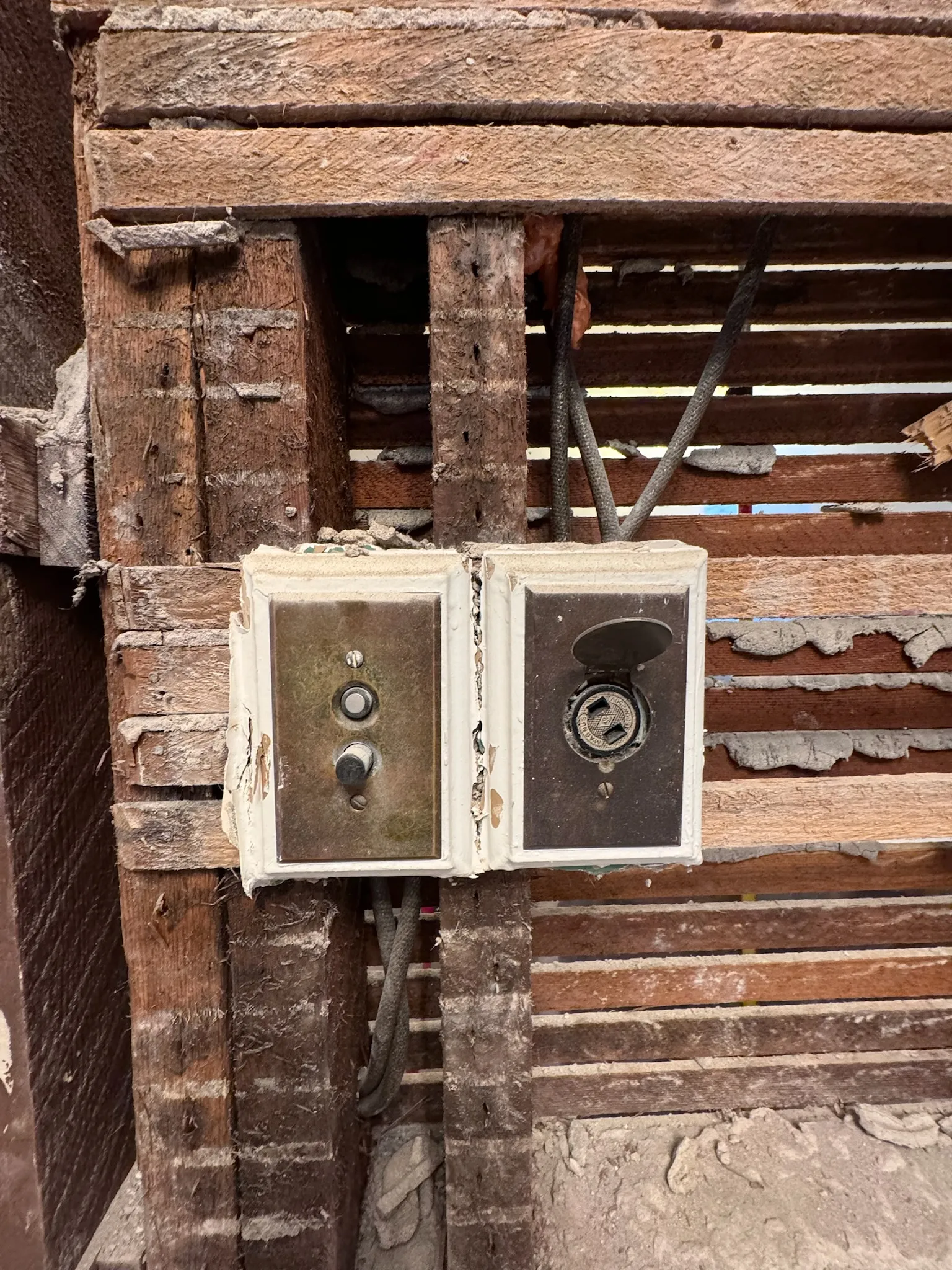 1900s era outlet and push switch