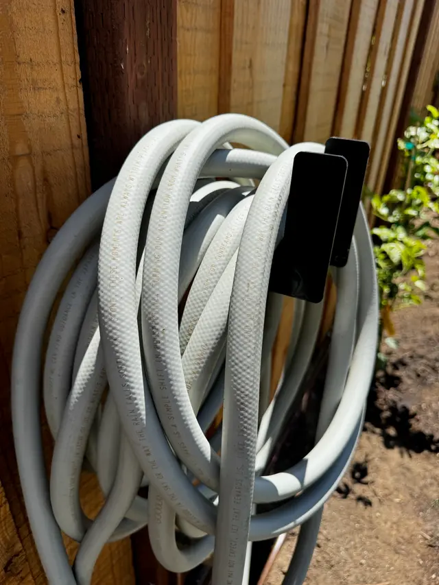 Photo gallery: august hose hook, image 7 of 10