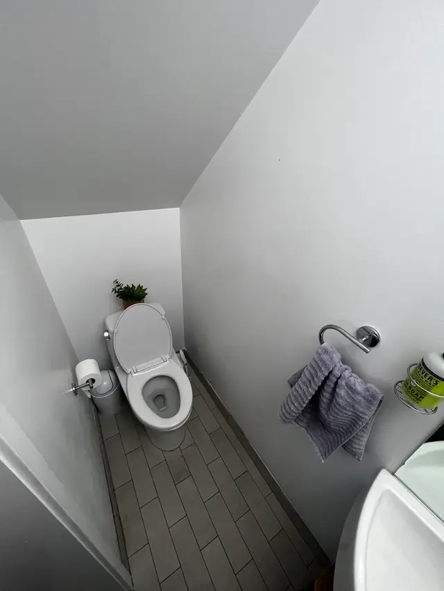 Photo gallery: half bath, image 1 of 24