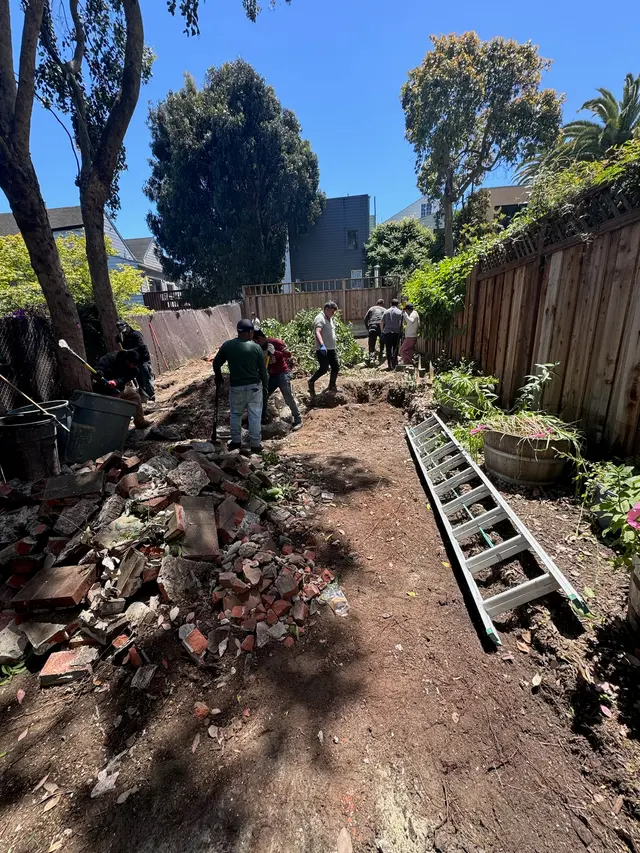 Photo gallery: may demo, image 4 of 5