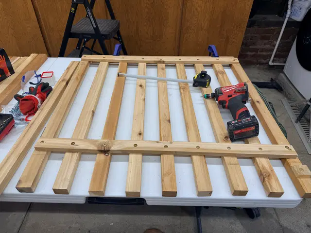 Photo gallery: slat door, image 3 of 3